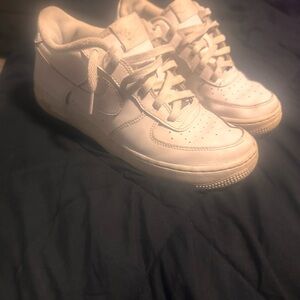 Men’s size 7 White Airforce ones